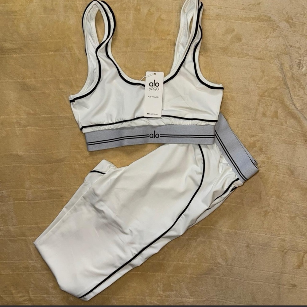 ALO Yoga White Sports Bra & Leggings with Black Piping